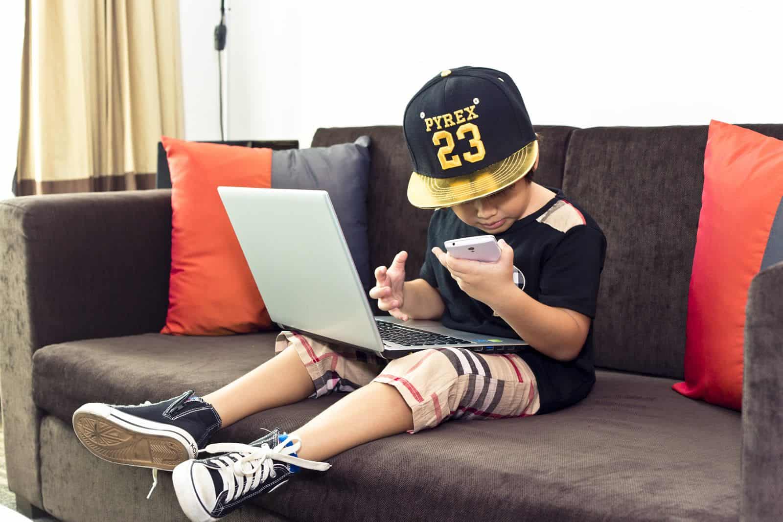 Kid_and_technology_mobile_app_developers