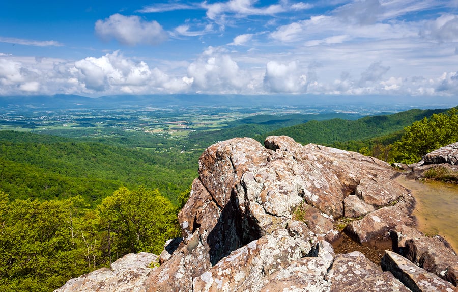 A photo of the Shenandoah Valley taken atop the Blue Ridge Mountains, offering a perfect example of effortless visual design.