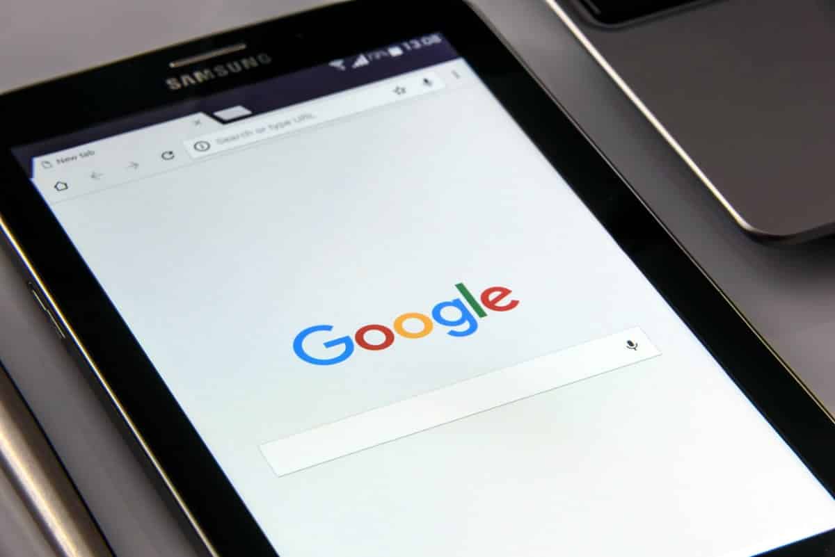 An image of a Samsung tablet with the browser on Google’s homepage.