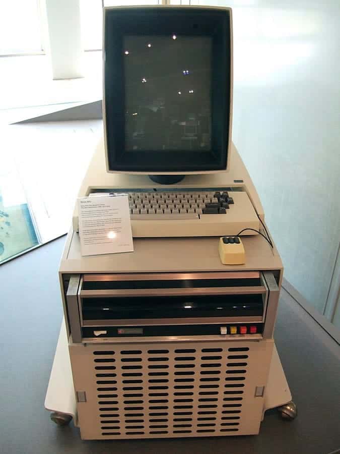A photo of a Xerox Alto from the 1970’s.